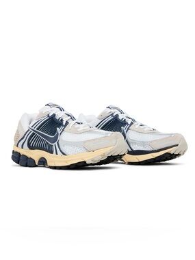 Nike Men’s Air Zoom Vomero 5